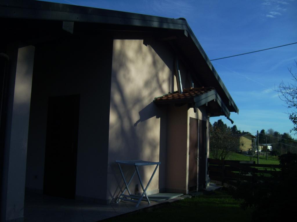 Hotel La Collinetta Sesto Calende Buitenkant foto